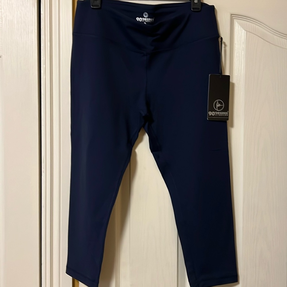 NWT 90 DEGREE NAVY CAPRI LEGGINGS